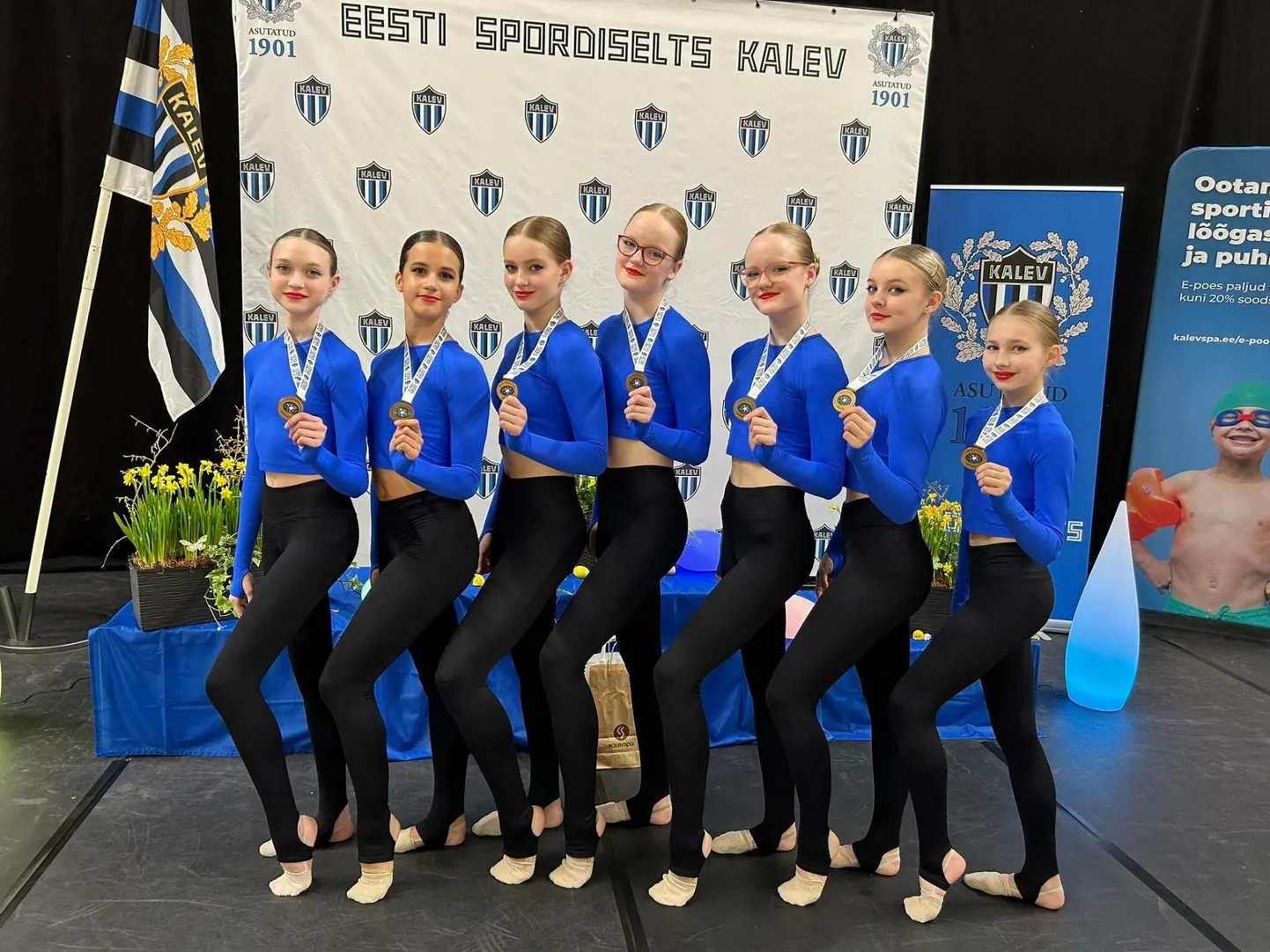 Klubi Rüht rühm Briiz kogus võimlemisfestivalil “Kauni rühiga ellu” kohtunikelt 99 punkti 100 võimalikust ja võitis kulla.