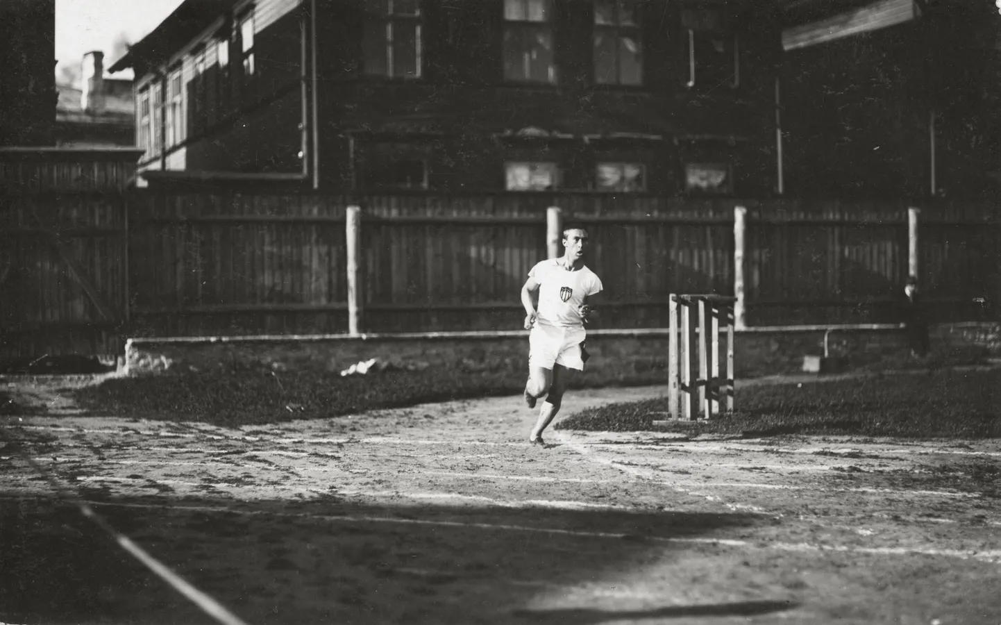 Jüri Lossman osalemas rahvusvahelistel võistlustel Tallinnas (1917).