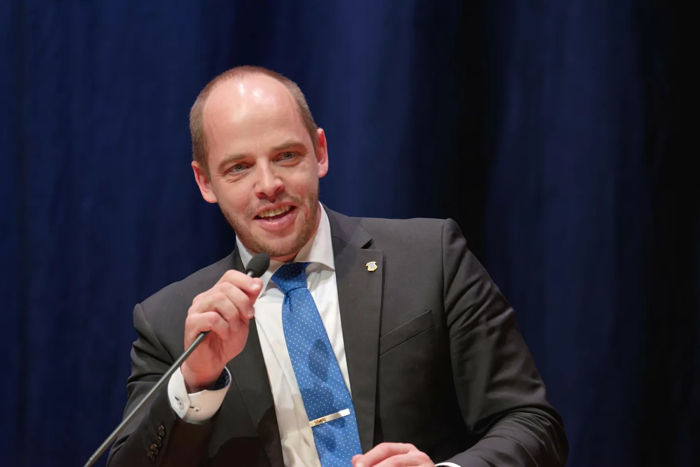Munitsipaalpoliitik Silver Kuusik naudib neil päevil elu telefonita.