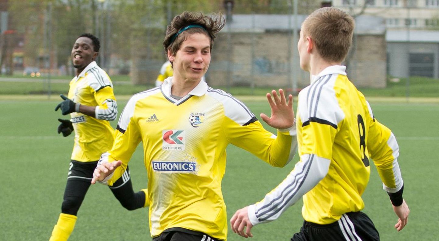 Героем воскресной игры стал 18-летний нападающий Райво Саар, забивший оба гола в пользу ФК "Järve".