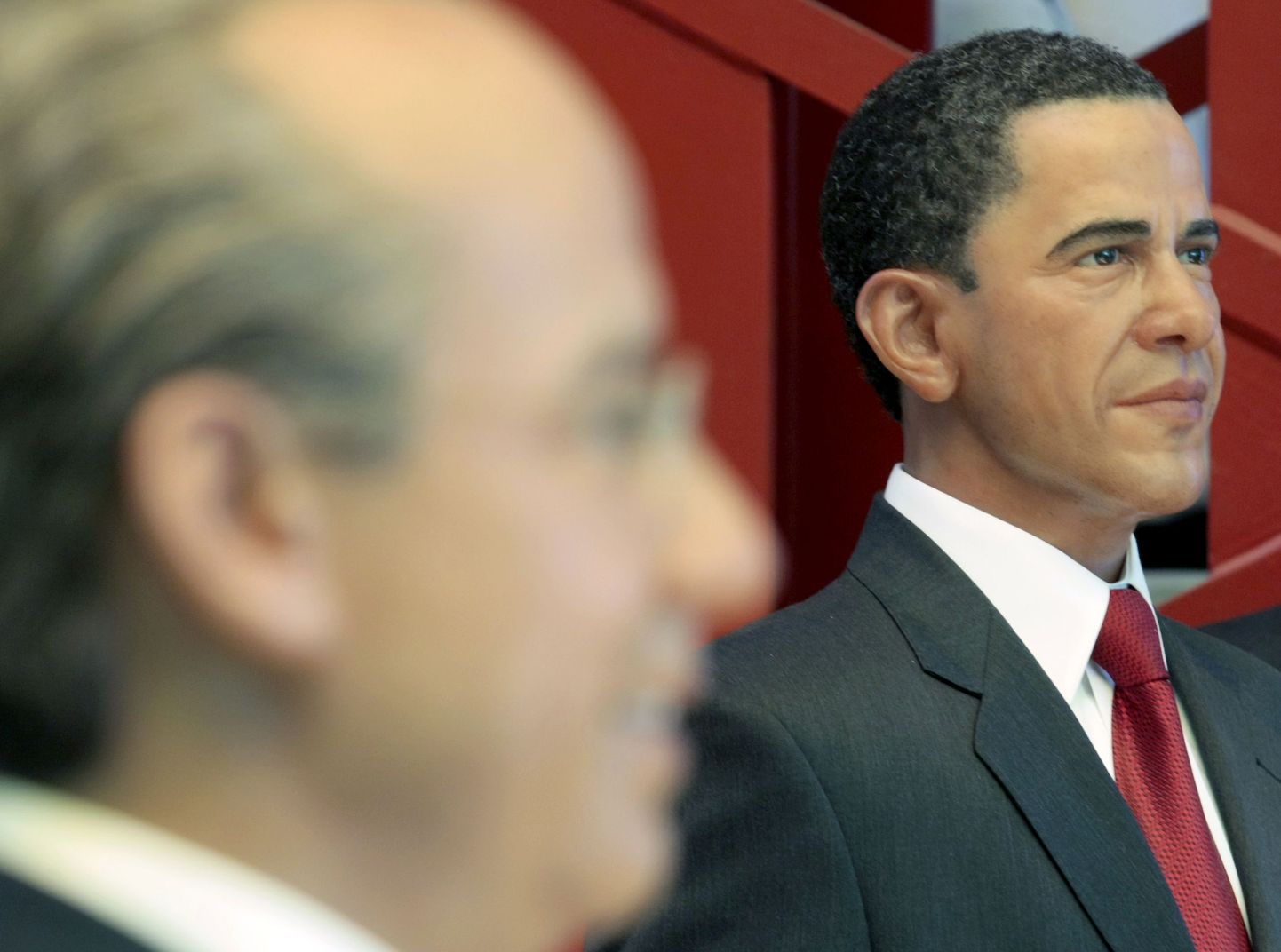 Barack Obama (paremal) ja Felipe Calderoni vahakujud eile Mexico City vahamuuseumis.