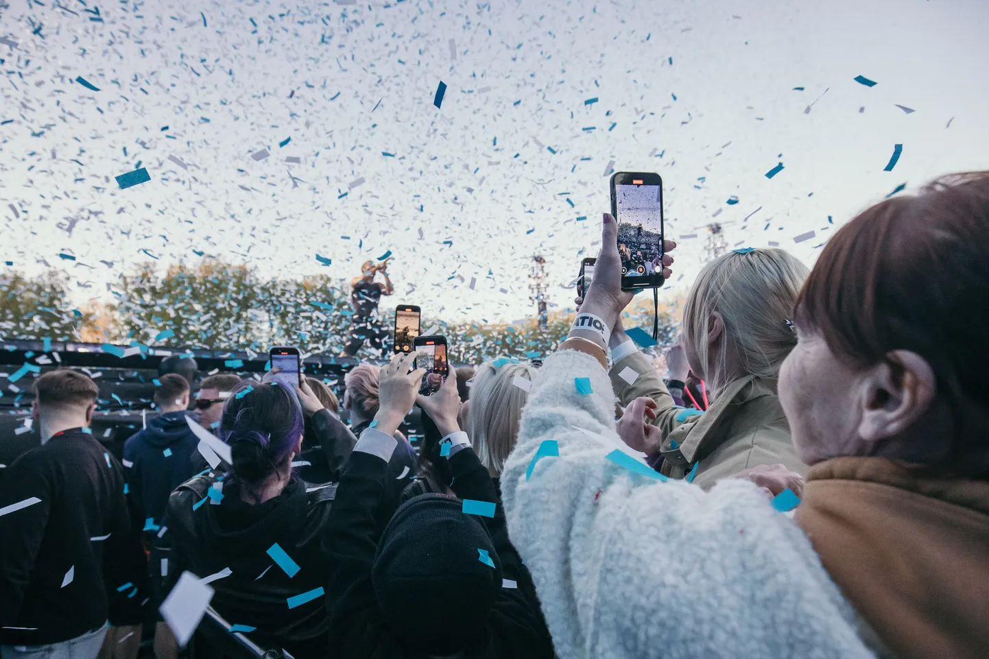 Концерт группы Imagine Dragons на Певческом поле в Таллинне.