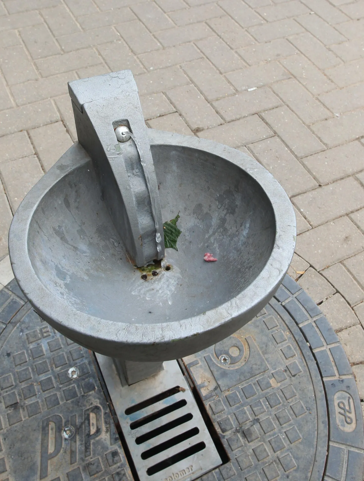 Tartu veevõtukraanid on sel suvel tänavale toomata.