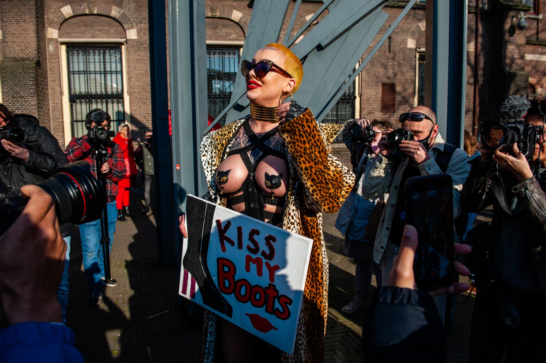 Голландская секс-работница The Hague на протесте 2-о марта.