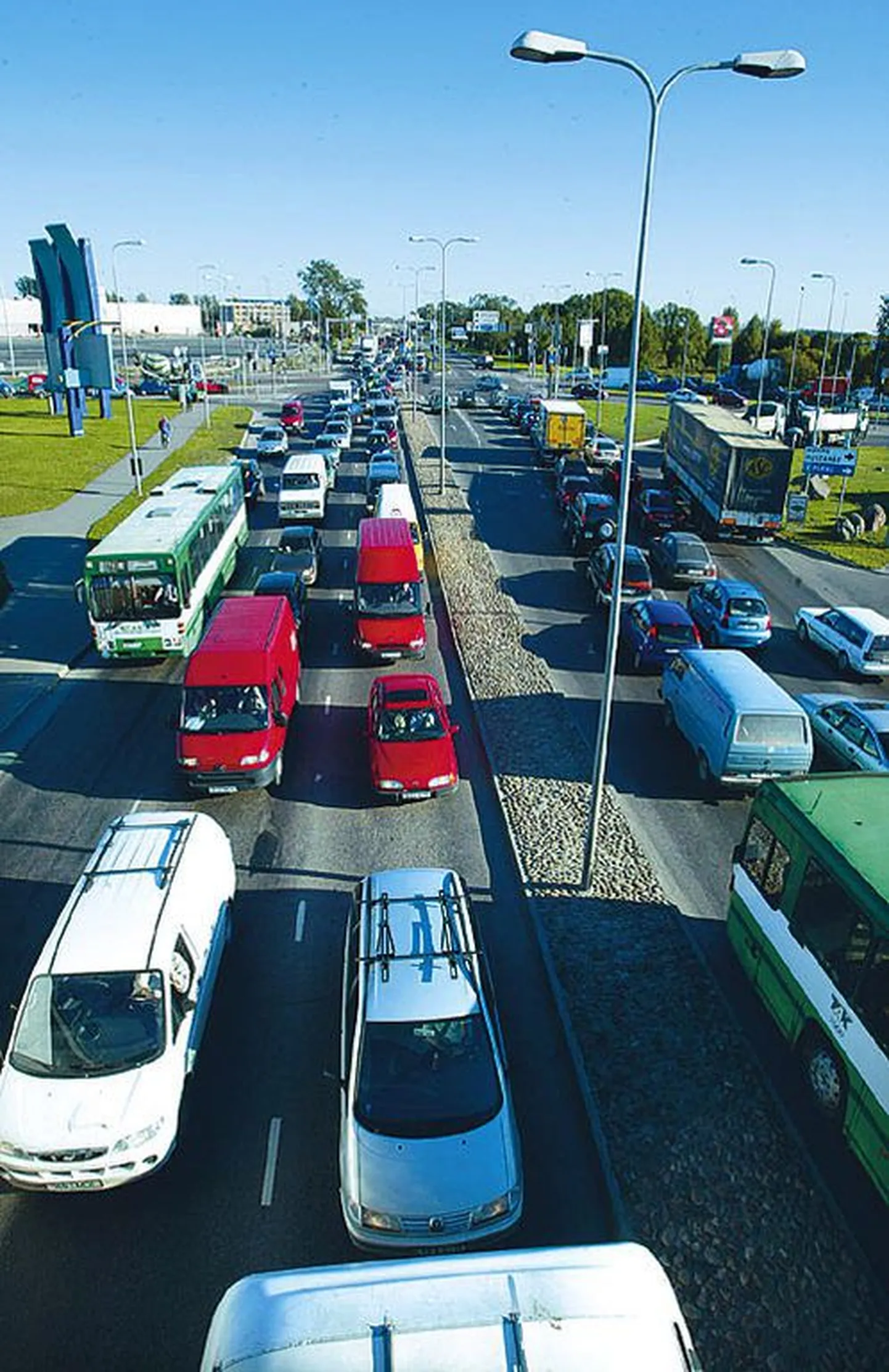 Õhtune tipptund TallinnTartu maanteel.