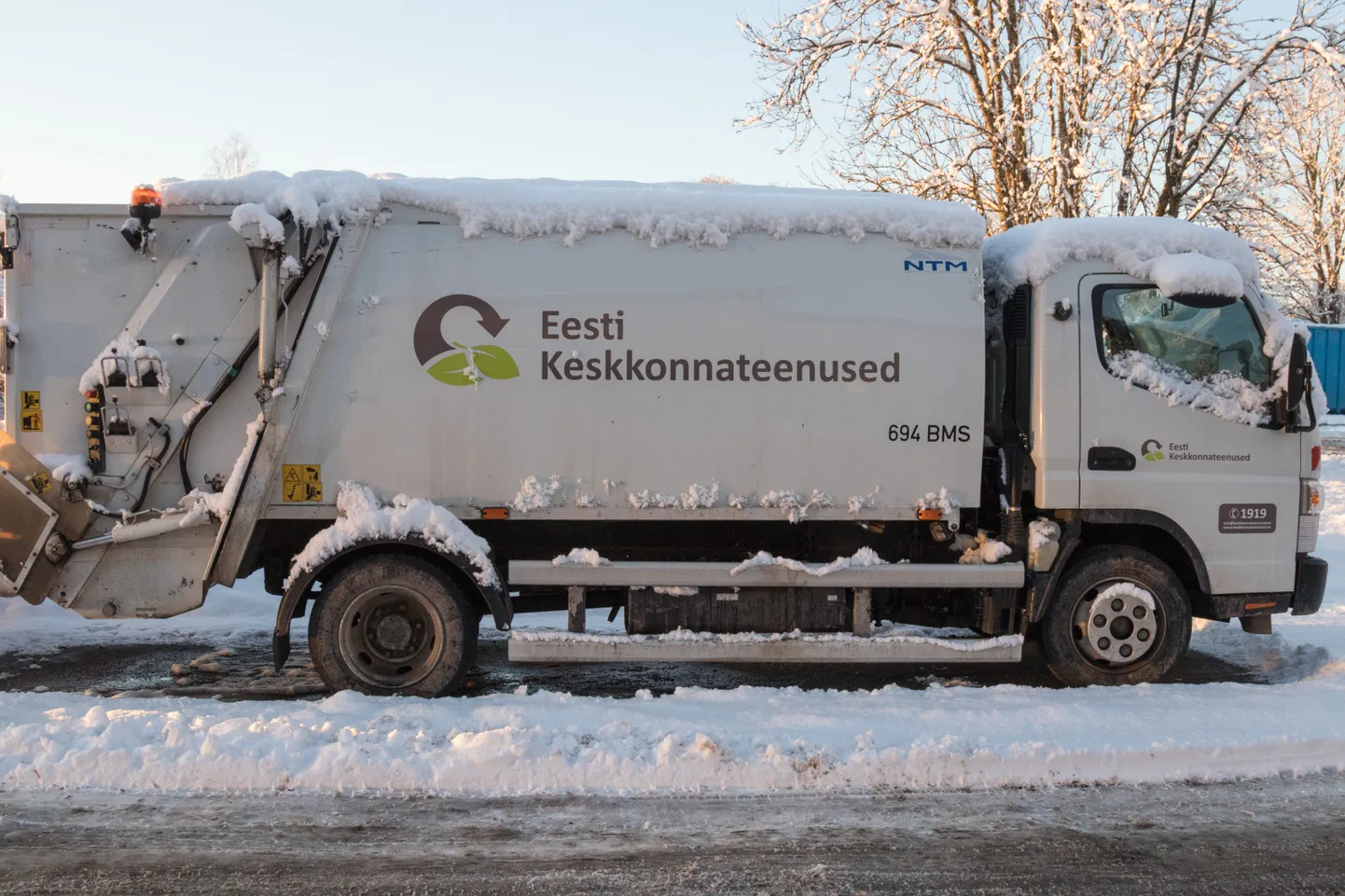 Eesti Keskkonnateenuste prügiauto.