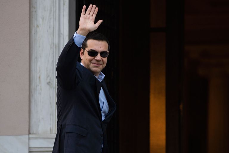 Kreeka peaminister Aléxis Tsíprase saabumas täna kohtumisele kaitseministri ametist tagasi astunud Panos Kammenosega.