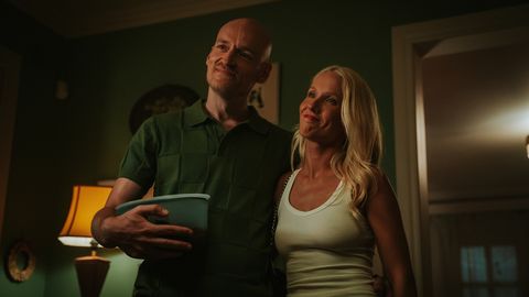 Naabritega voodisse? «Täiuslike võõraste» režissöör Arun Tamm läks võttesse uue filmiga
