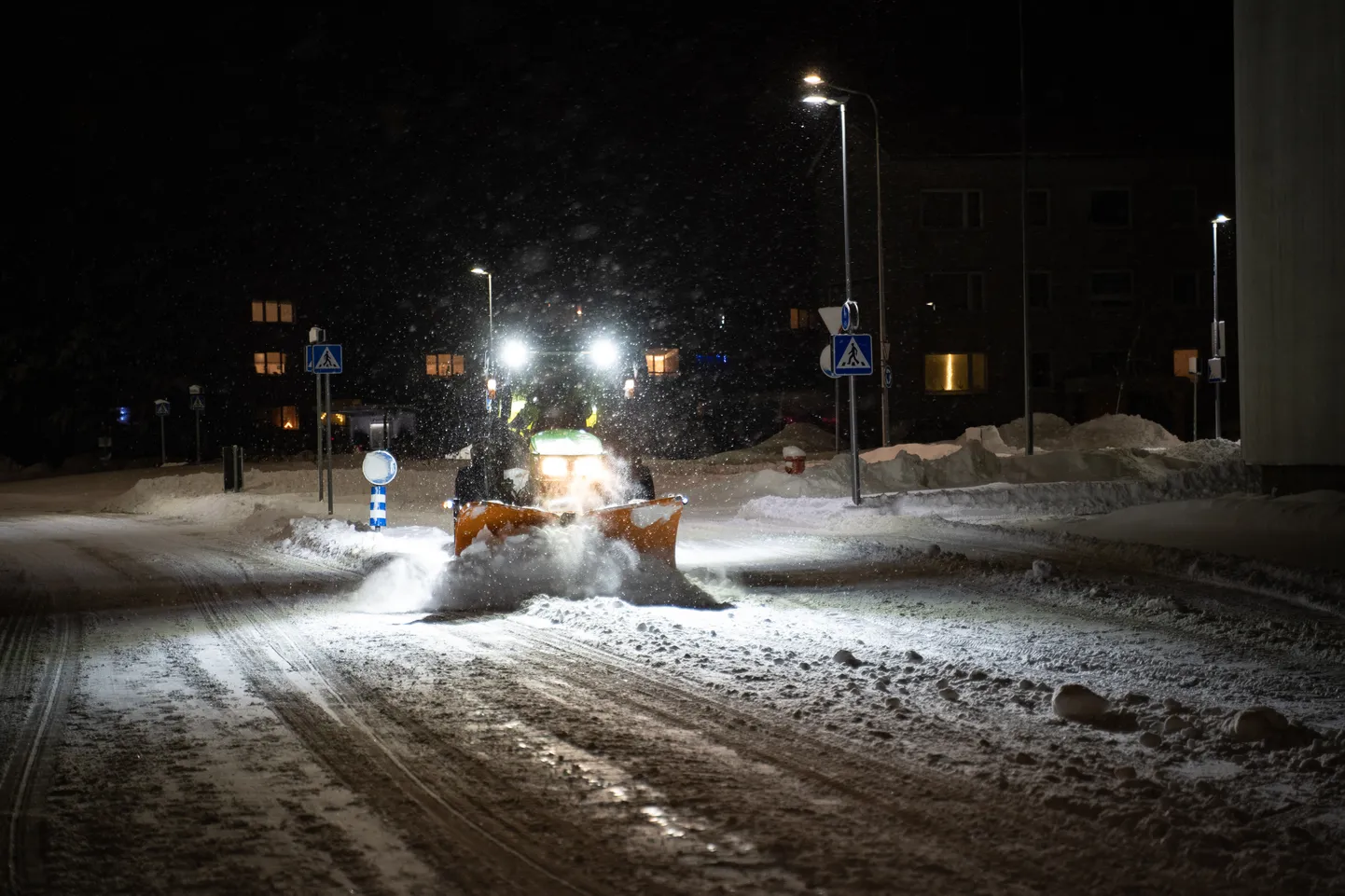 Lumetorm Birgiti järgne lumekoristus Kuressaares