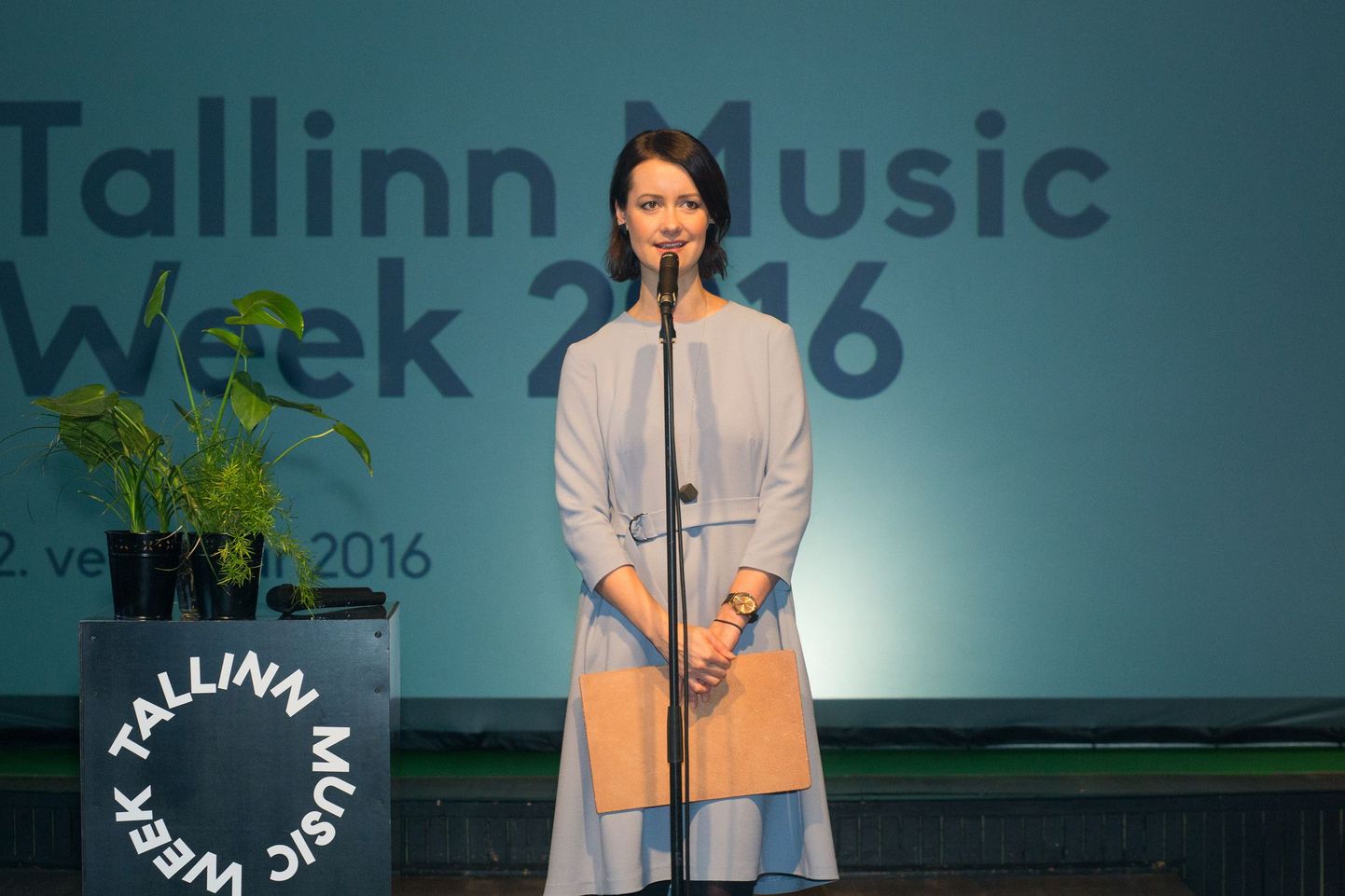 Helen Sildna kuulutab Erinevate Tubade Klubis välja tänavuse Tallinn Music Weeki.