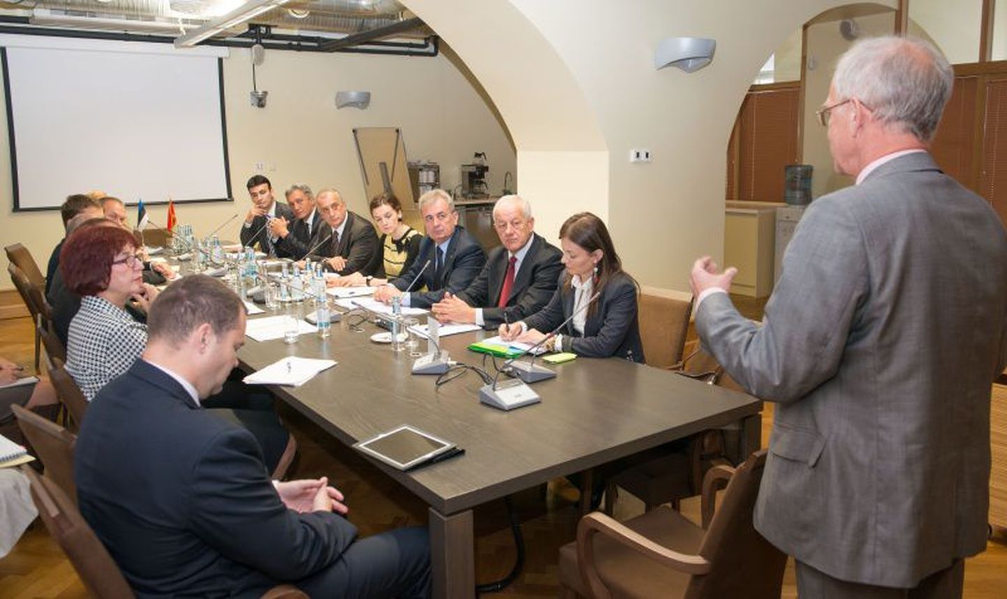 Комиссия Рийгикогу по борьбе с коррупцией встретилась с делегацией Черногории.