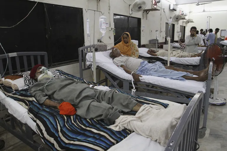 Kuumarabanduse saanud Pakistani Karachi haiglas