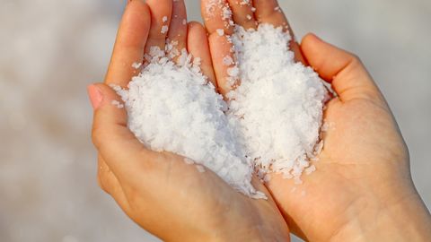 Miks tasub külmikusse kausitäis soola panna?
