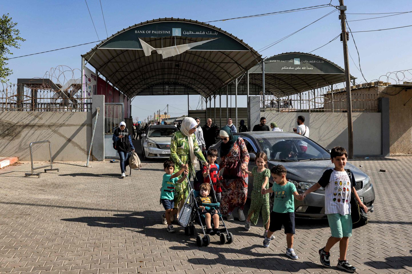Египет открыл КПП на границе с сектором Газа для эвакуации иностранцев