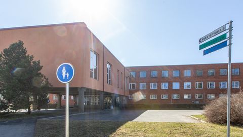 Voka vana rahvamaja kaob maamunalt