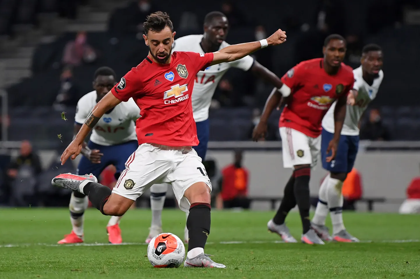 Portugaallane Bruno Fernandes (fookuses).