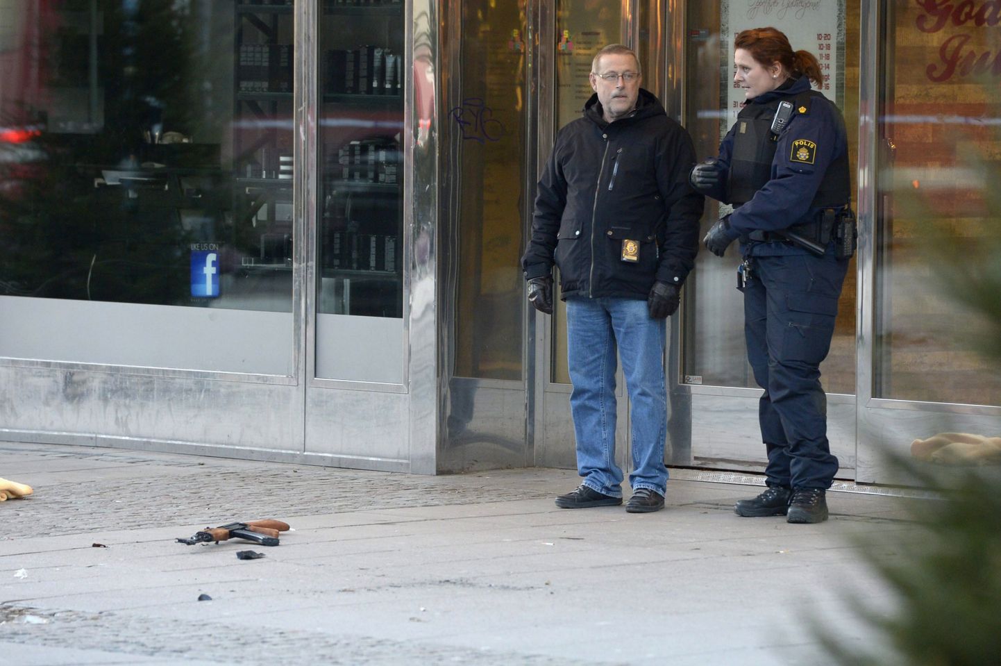Rootsis lõppes juveelirööv tulevahetusega tänaval.