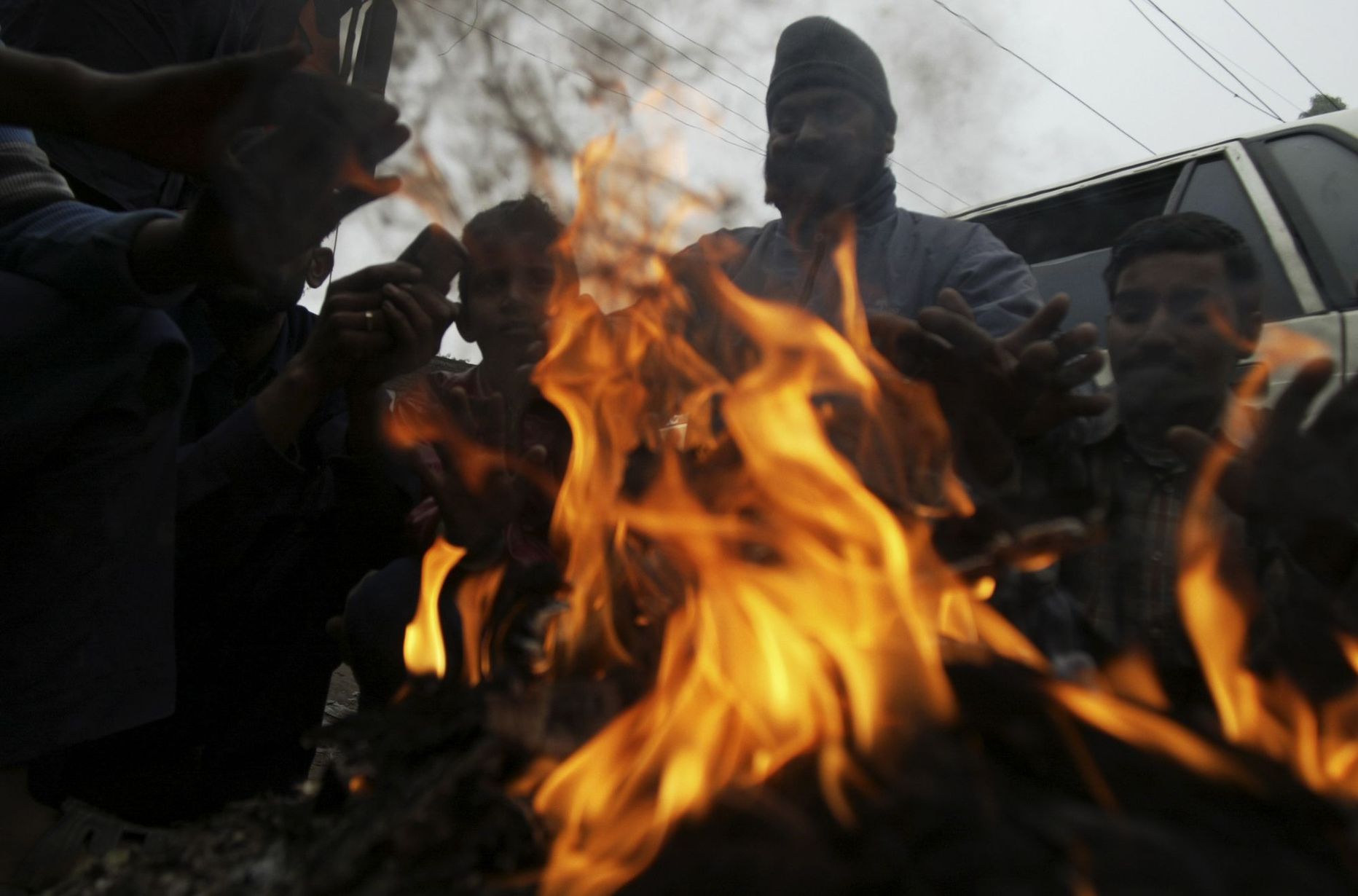 India õpetajad põletasid sooja saamiseks õpikuid