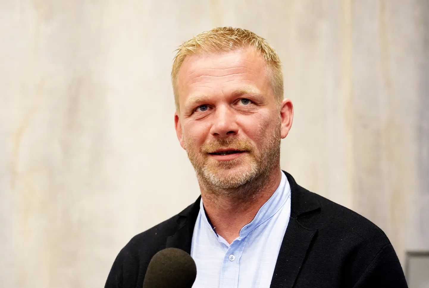 Partiju apvienības "Apvienotais saraksts" līderis Eiropas Parlamenta (EP) vēlēšanās Reinis Pozņaks piedalās EP vēlēšanu rezultātu sagaidīšanas pasākumā Eiropas Savienības mājā.