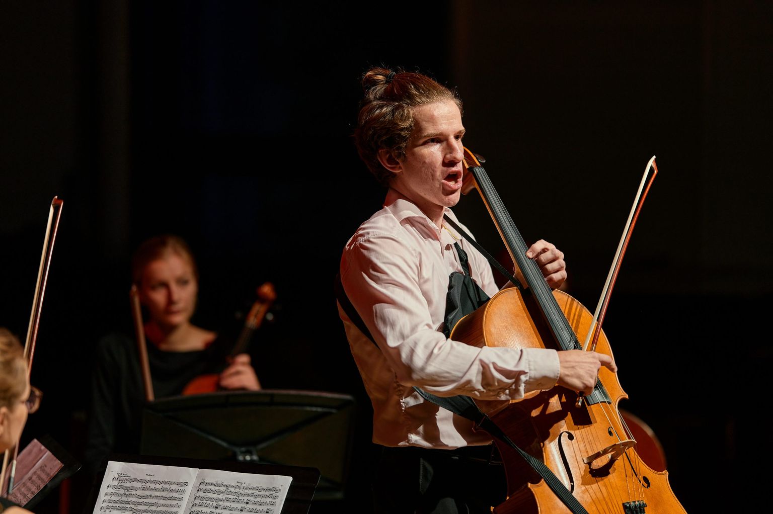 24 марта в Нарвском замке выступает поющий виолончелист Мартен Мейбаум.
