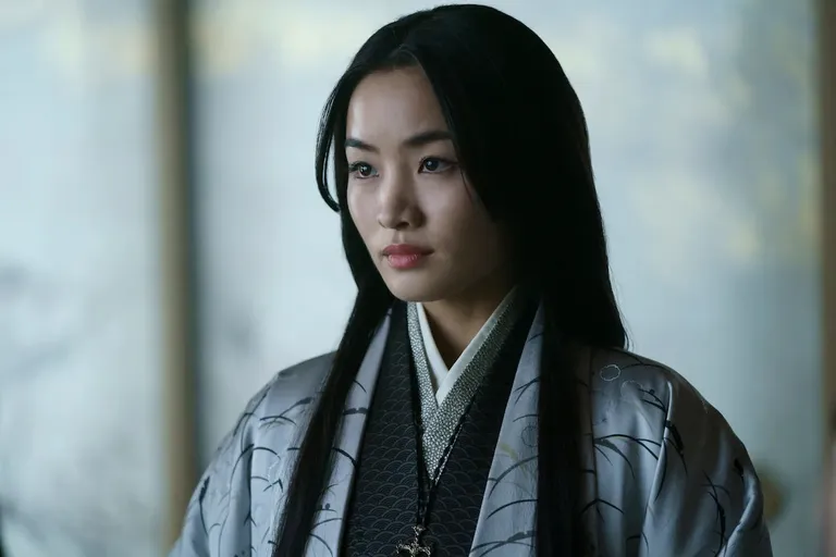 Anna Sawai ajaloolises seriaalis «Shogun», mis alles hiljuti võitis tervelt 18 Emmy auhinda.