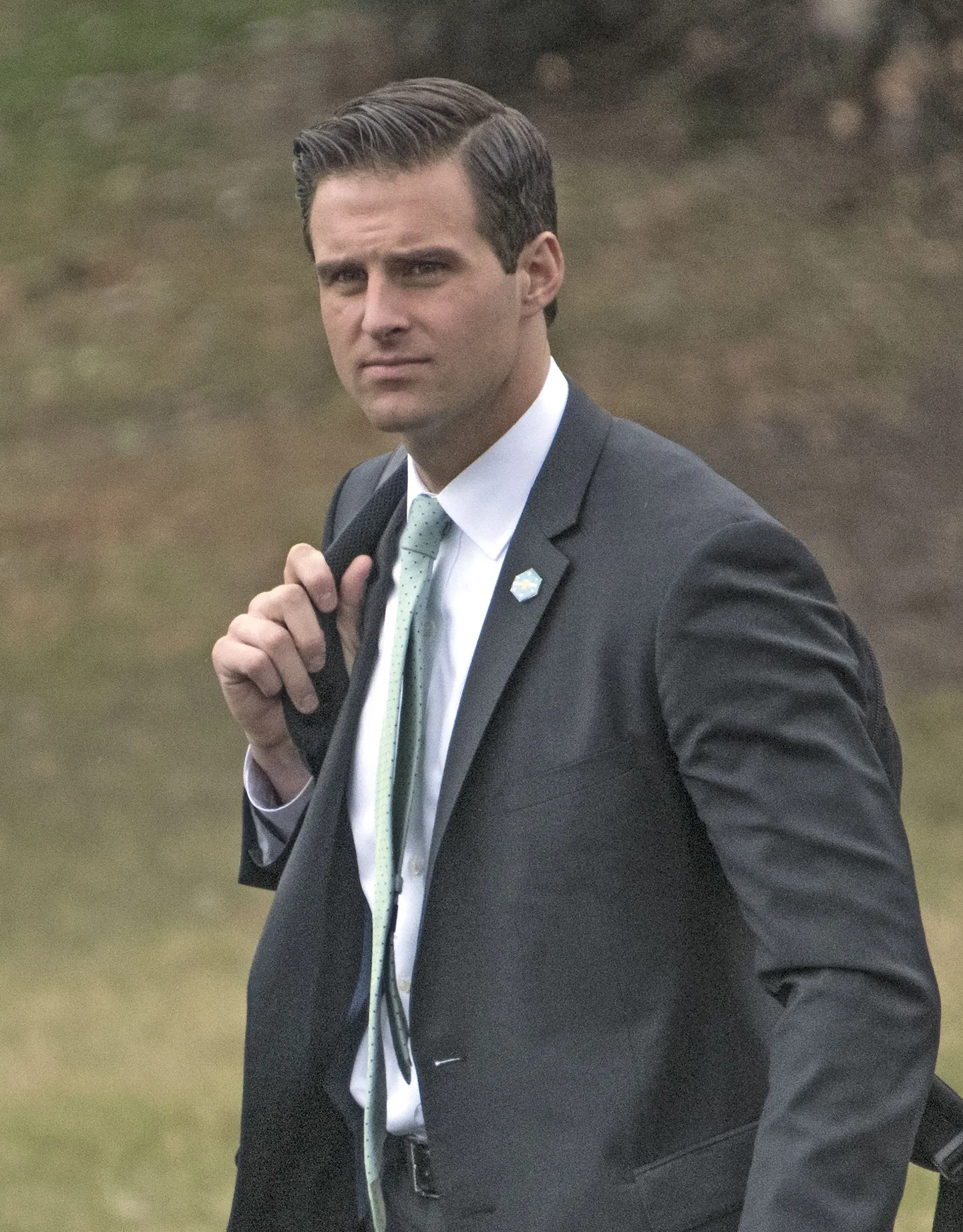 Donald Trumpi isiklik abi John McEntee veebruari keskpaigas saatmas presidenti reisil Mar-a-Lagosse.