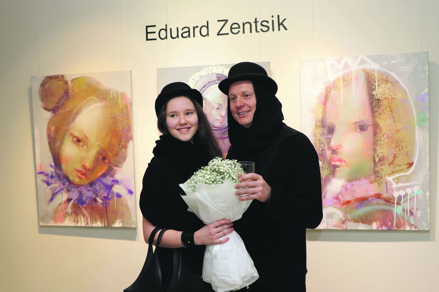 Eduard Zentsik oma näituse avamisel.