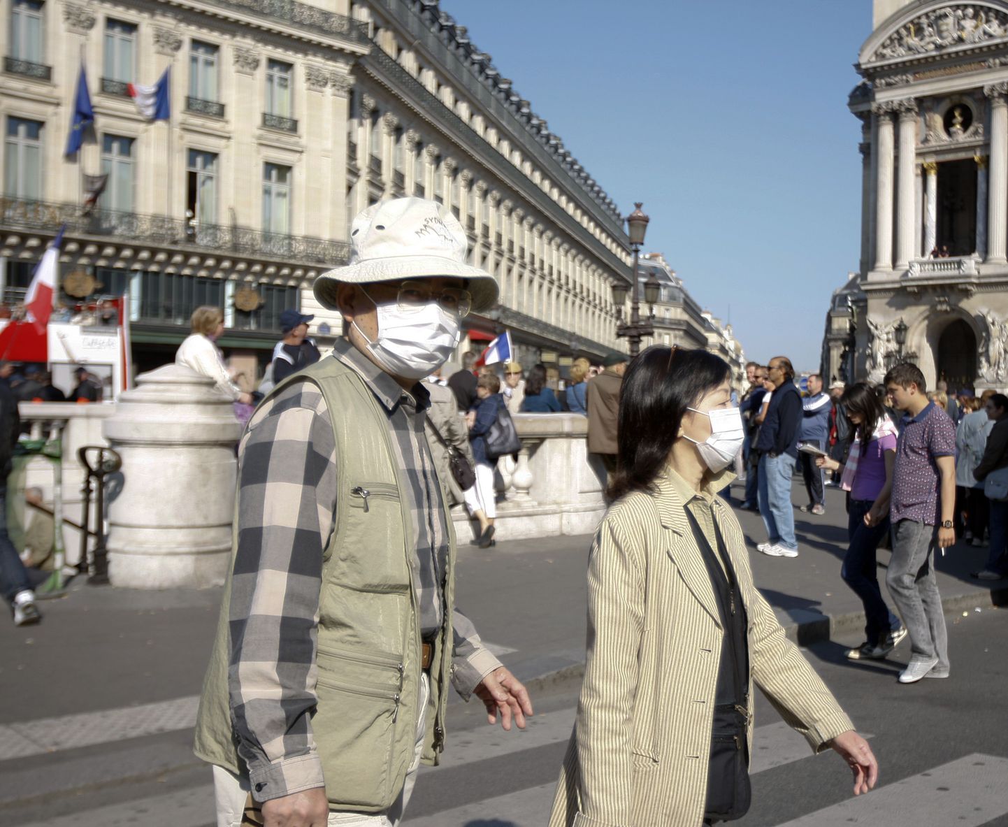 Aasia turistid Pariisis