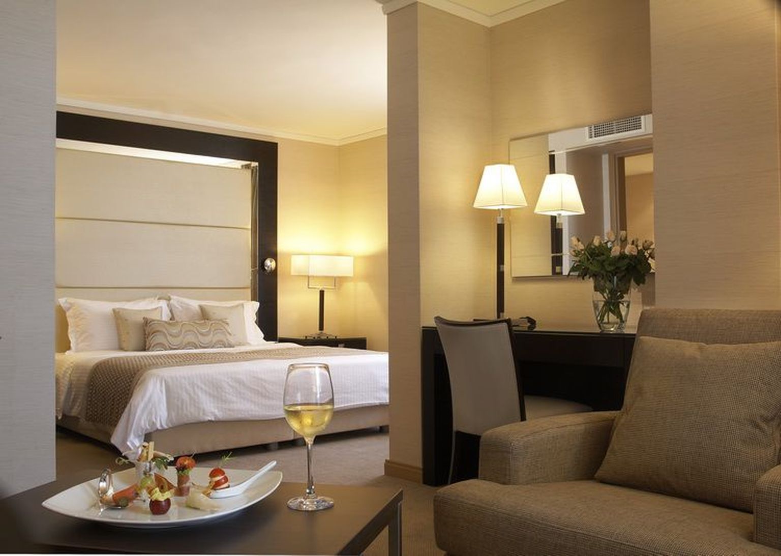 Luksusnumber värskes hotellide edetabelis esikoha saanud Kreeta hotellis Galaxy Iraklio.