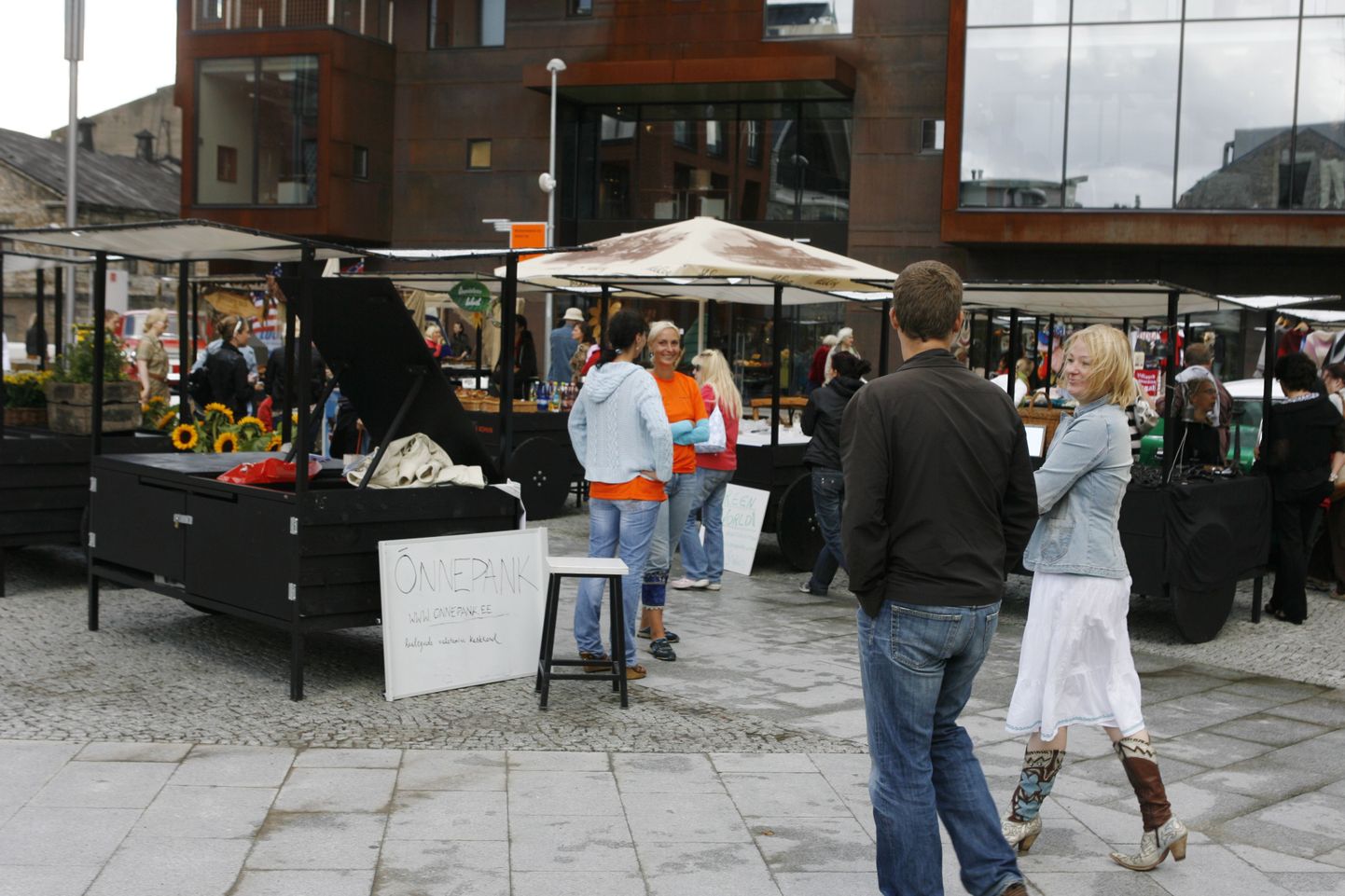 Käsitöö- ja disainiturg Tallinnas Rotermanni kvartalis.