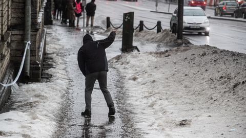 По возможности оставайтесь дома: на дорогах Эстонии будет твориться настоящий ад