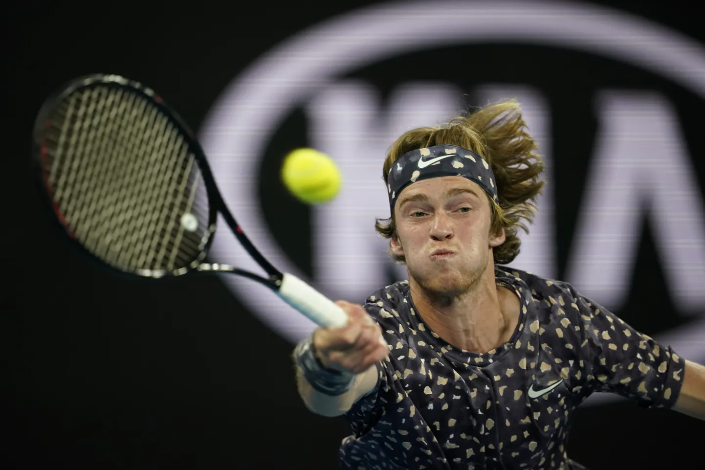 Vene tennisemängija Andrei Rublev jõudis aasta alguses Austraalia lahtistel meistrivõistlustel neljandasse ringi, kus pidi alla vanduma Saksamaad esindavale Alexander Zverevile.