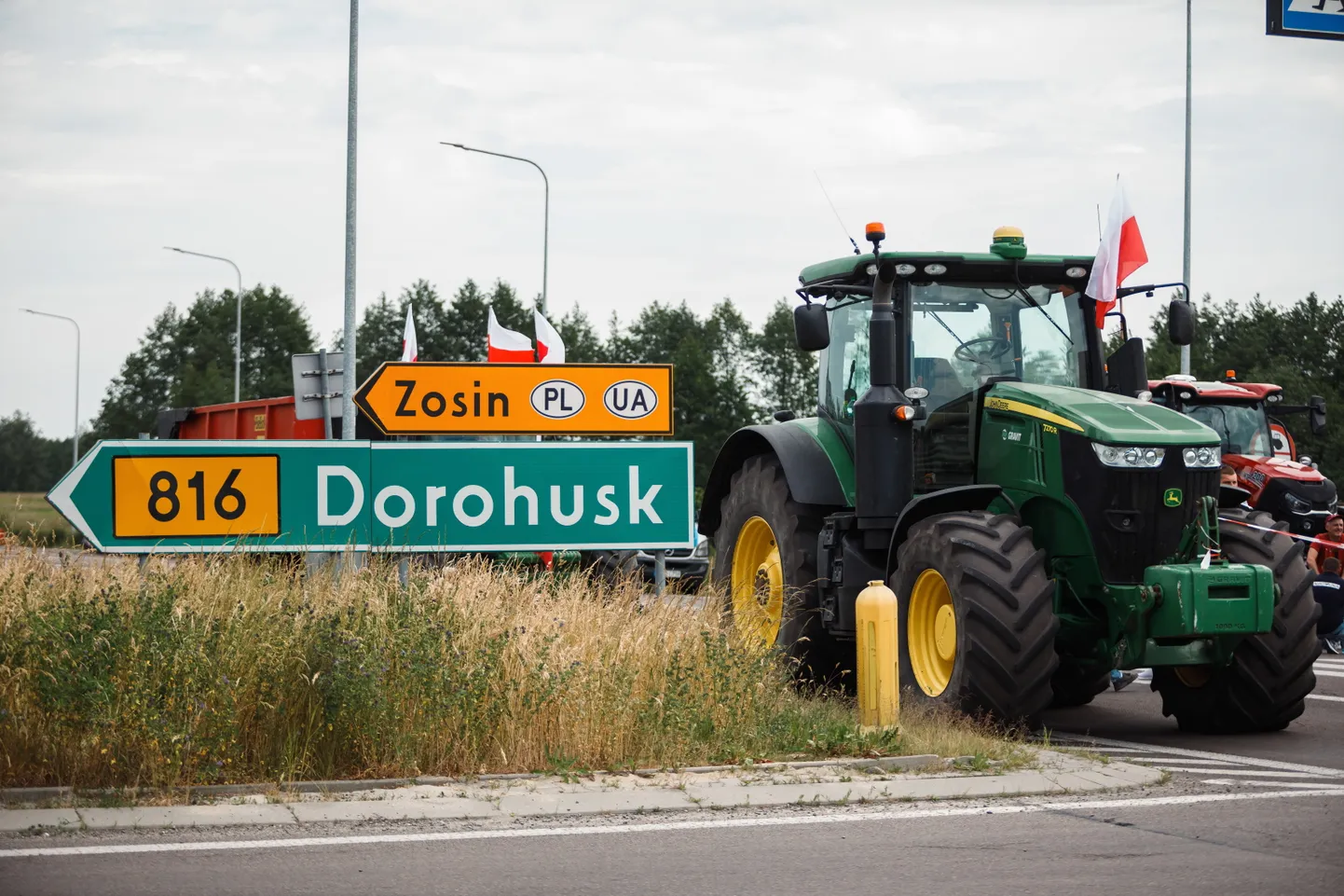 Poola traktorijuhid Ukraina piiri lähistel.