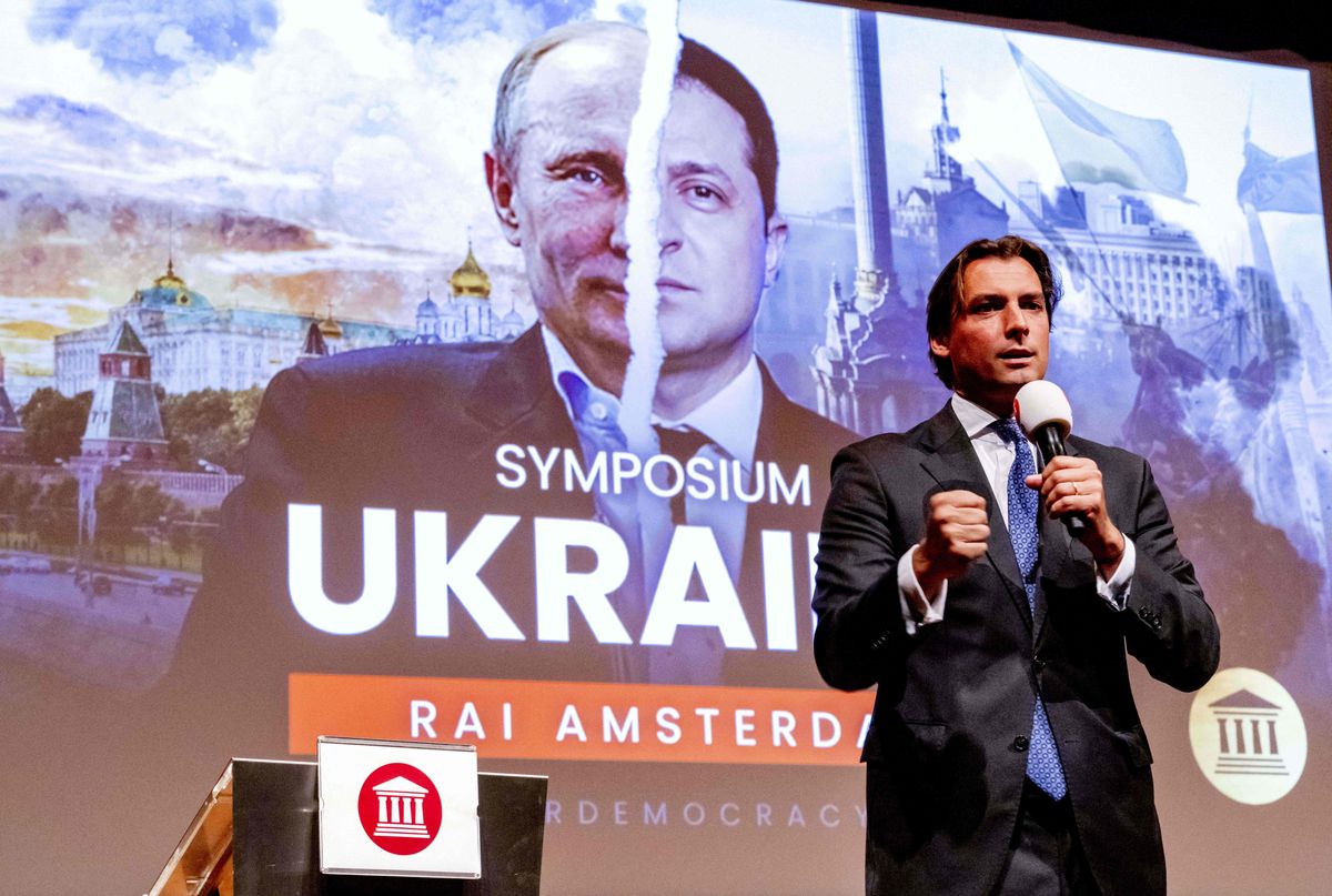 Лидер партии "Форум за демократию" (FvD) Тьерри Боде выступает на симпозиуме, организованном его партией по проблеме войне РФ в Украине, Амстердам, 10 июля 2022 года.