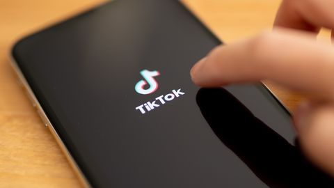 Amazon käskis eksikombel töötajatel TikTok telefonist kustutada