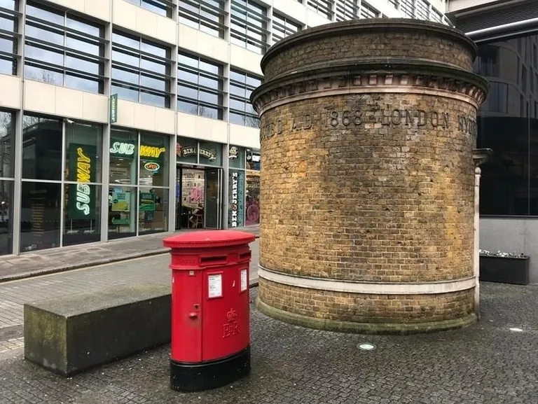 2. august 1870
Thamesi aluse Toweri esimese metrooliini siispääs Londonis.
