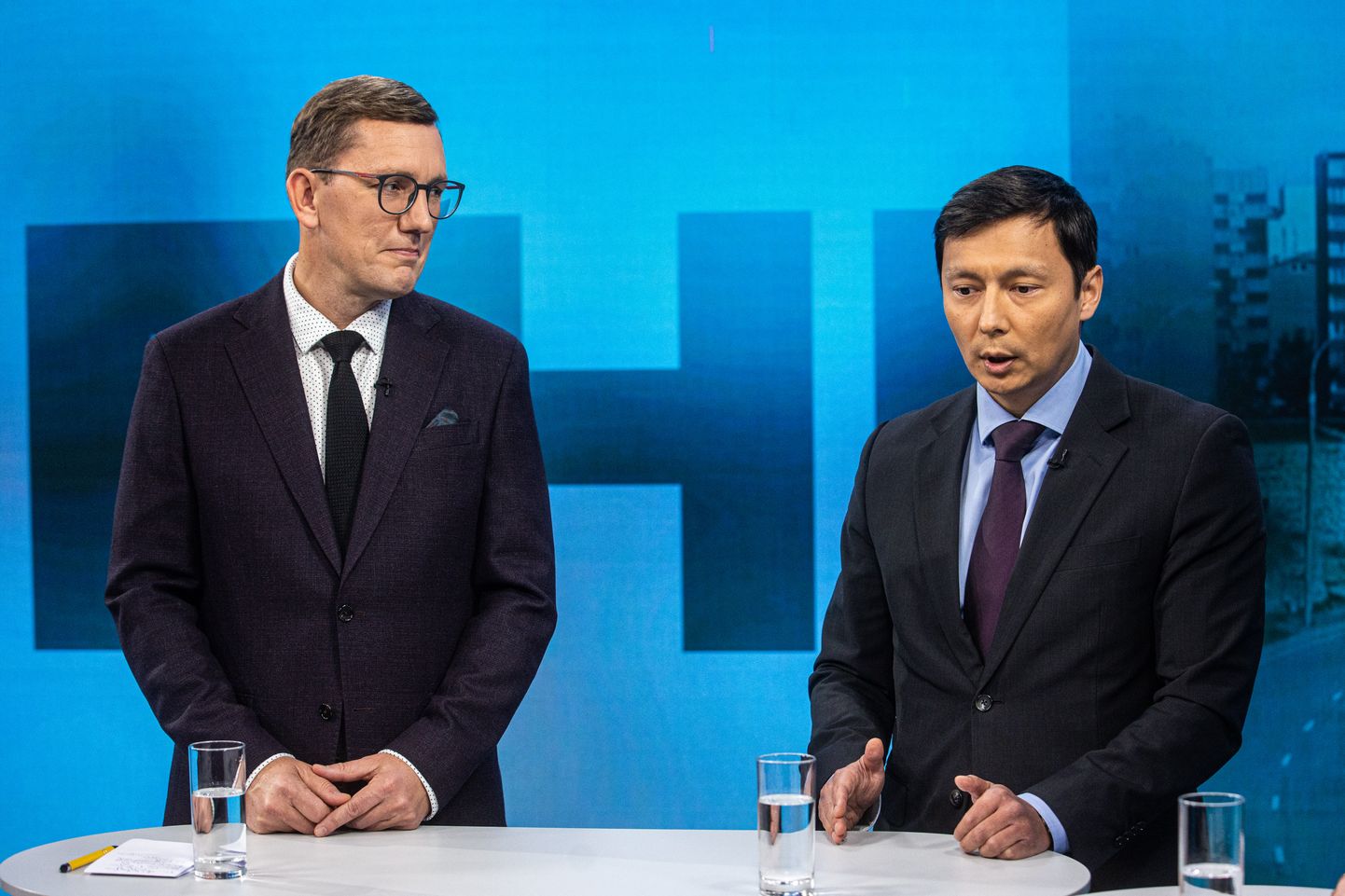 Kristen Michal ja Mihhail Kõlvart 2021. aasta kohalike omavalitsuste valimiste debatil.