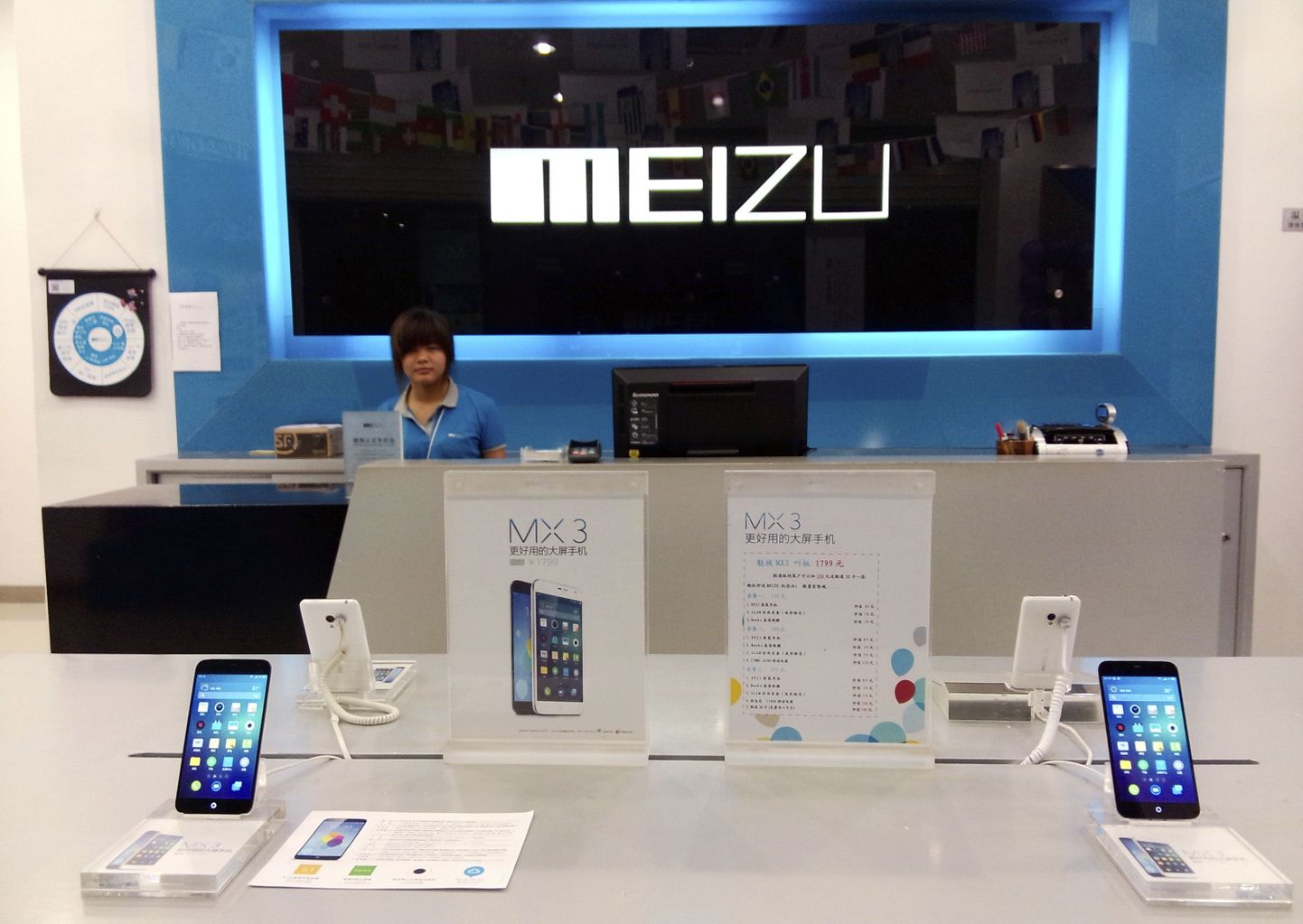 Meizu pood Shenzenis, esiplaanil Meizu eelmine tippmudel MX3. Nüüd on väljas juba MX4 ning sel kevadel oodatakse MX5 avalikustamist, mis kõigi muude lisandite seas peaks silma paistma ka Nokia kaameraga.