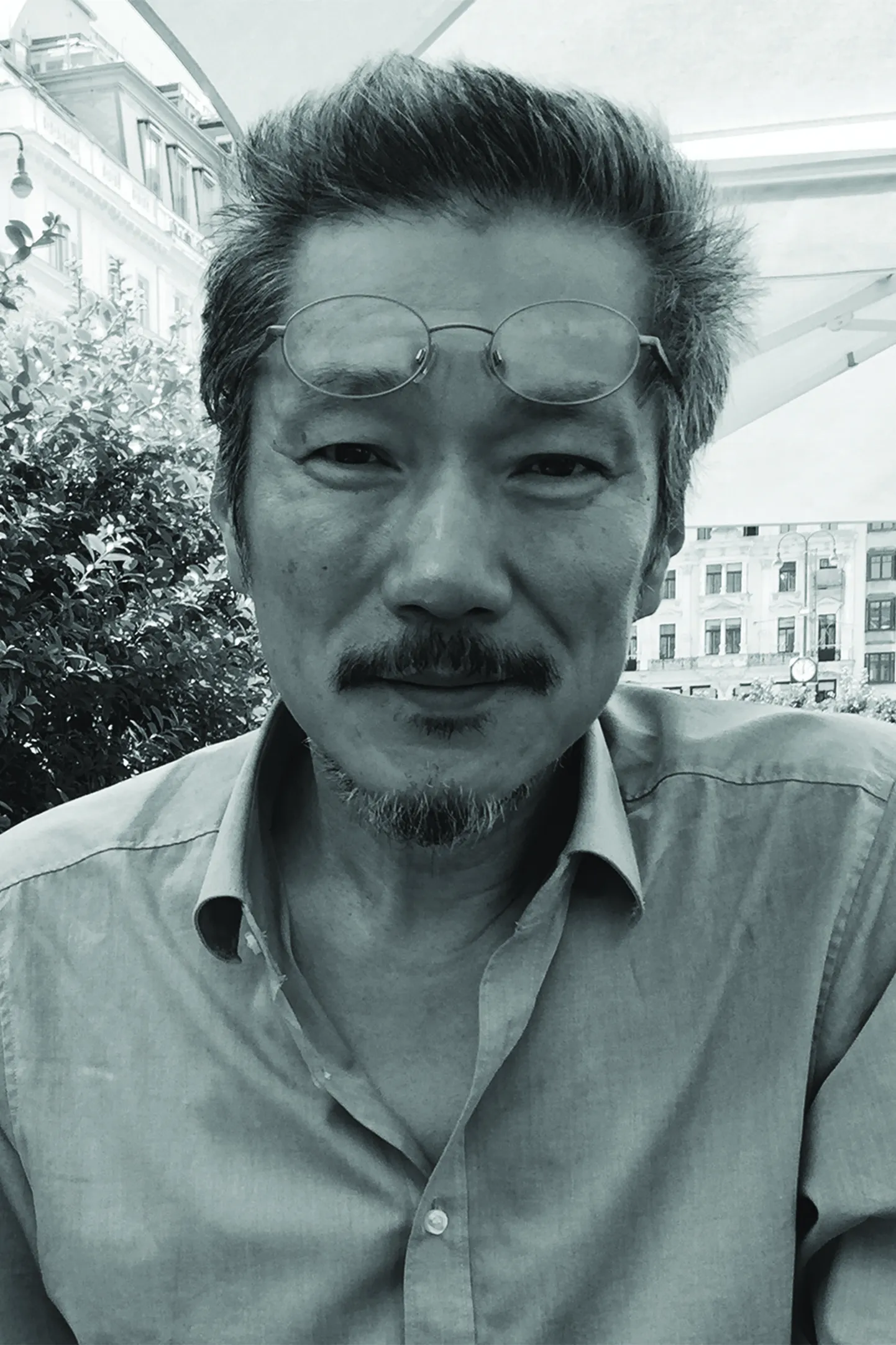 Režissöör Hong Sang-soo.