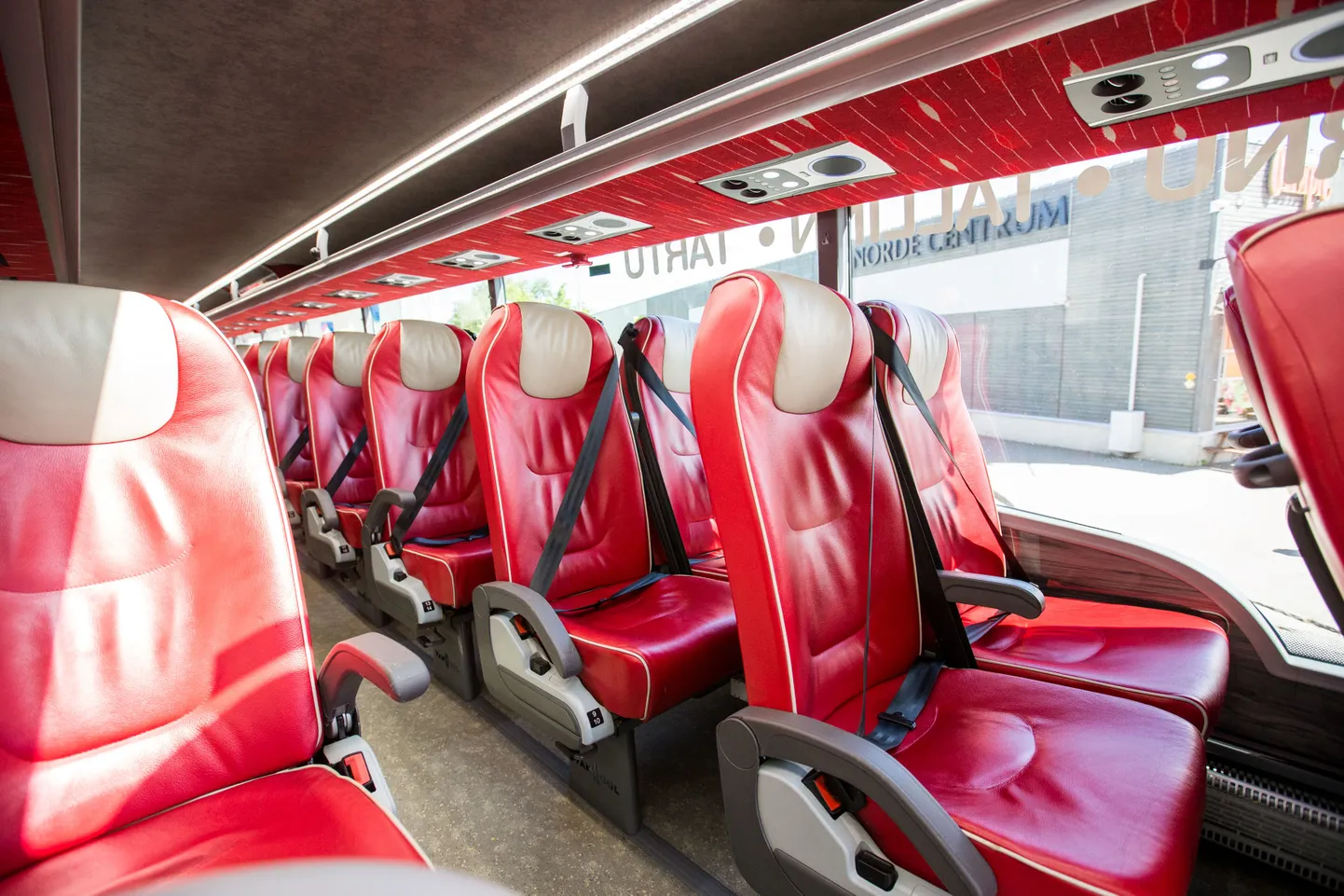 Sellised punased bussid vuravad juba mõnda aega Soome teedel.