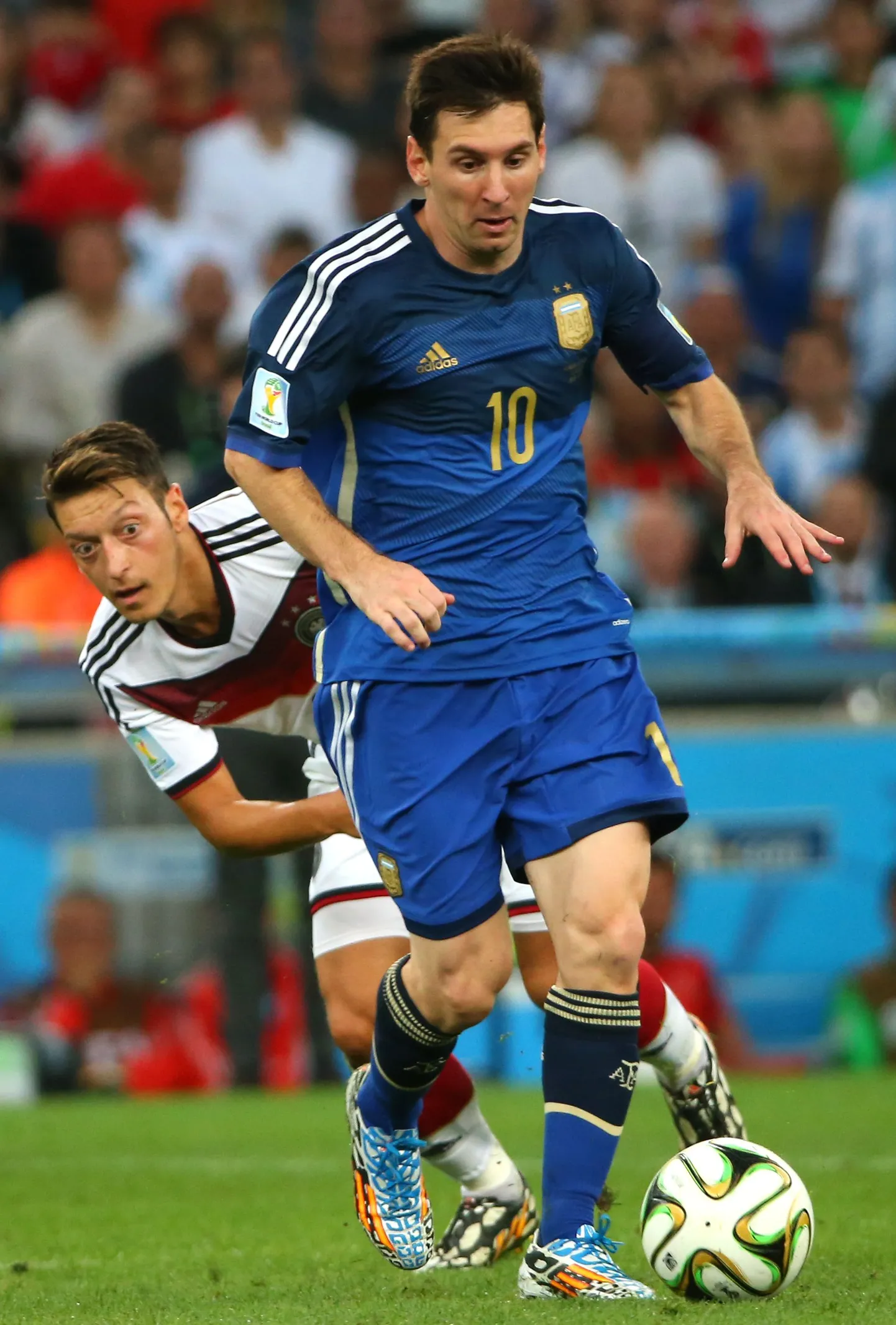 Аргентинский нападающий Лионель Месси во время финального матча ЧМ-2014 с Германией.