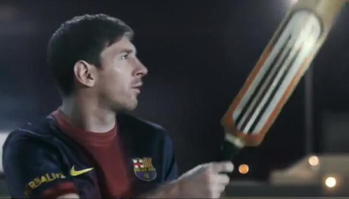 Lionel Messi kriketit mängimas