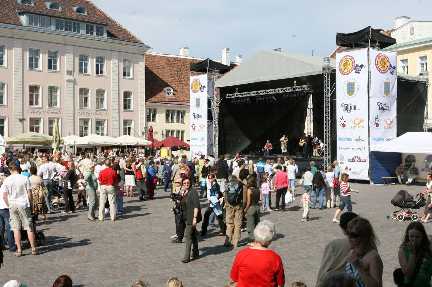 Täna õhtul on Raekoja platsil Vanalinnapäevade ja Tallinn Treff Festivali avaetendus.