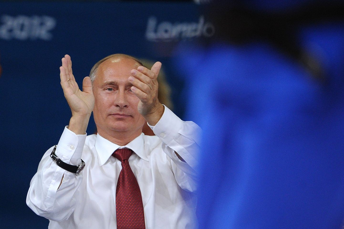 Vladimir Putin tänavustel Londoni olümpiamängudel Venemaa sportlastele kaasa elamas.