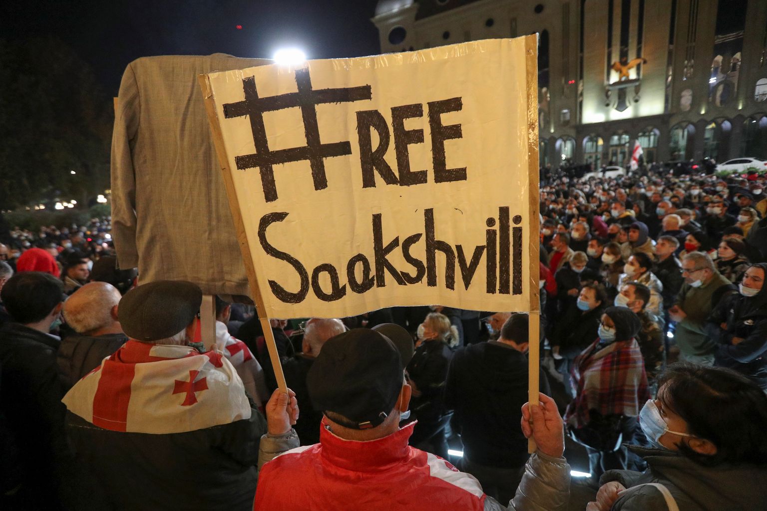 В Тбилиси прошла масштабная акция с требованием освобождения Саакашвили.