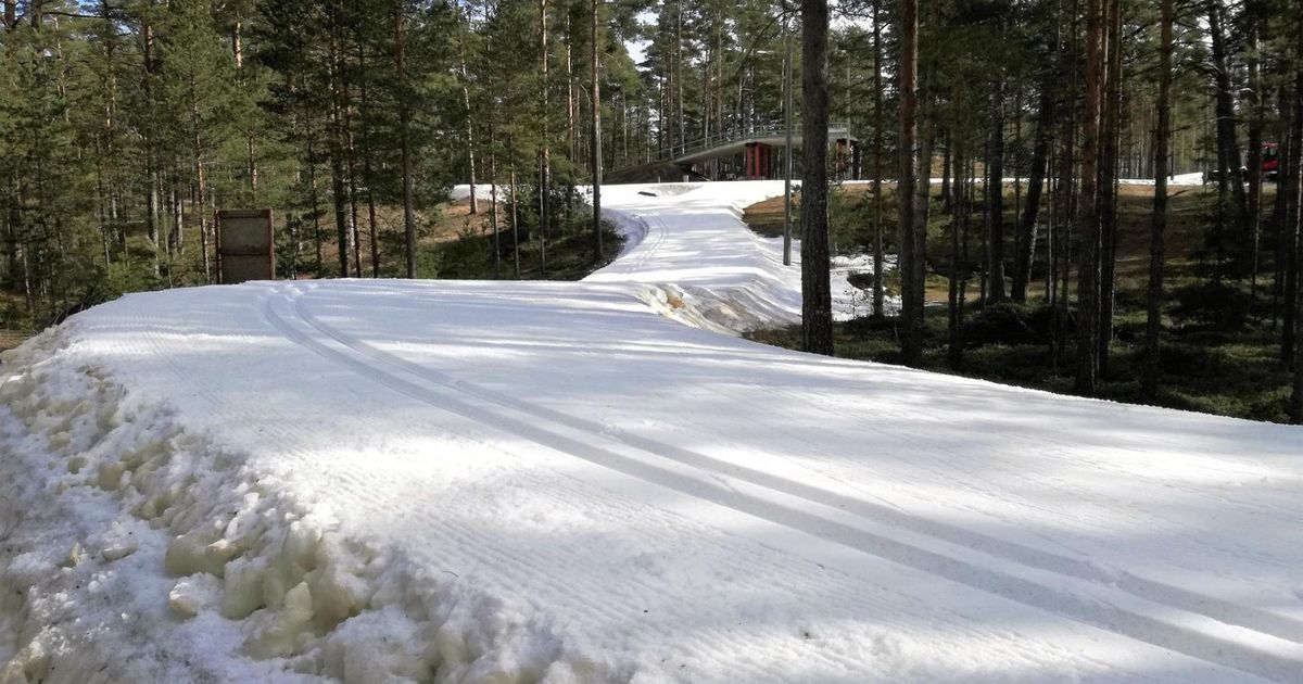 Otsige varustus välja: Jõulumäel saab alates reede õhtust suusatada