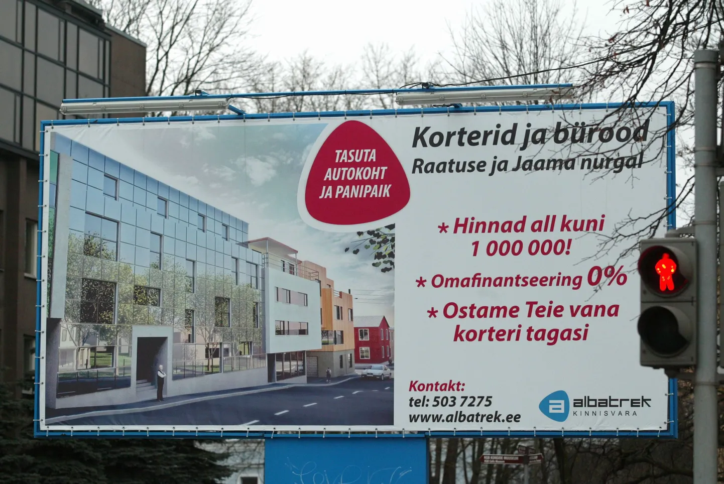 Üks paljudest kinnisvara allahindlustest teatavatest plakatitest.
