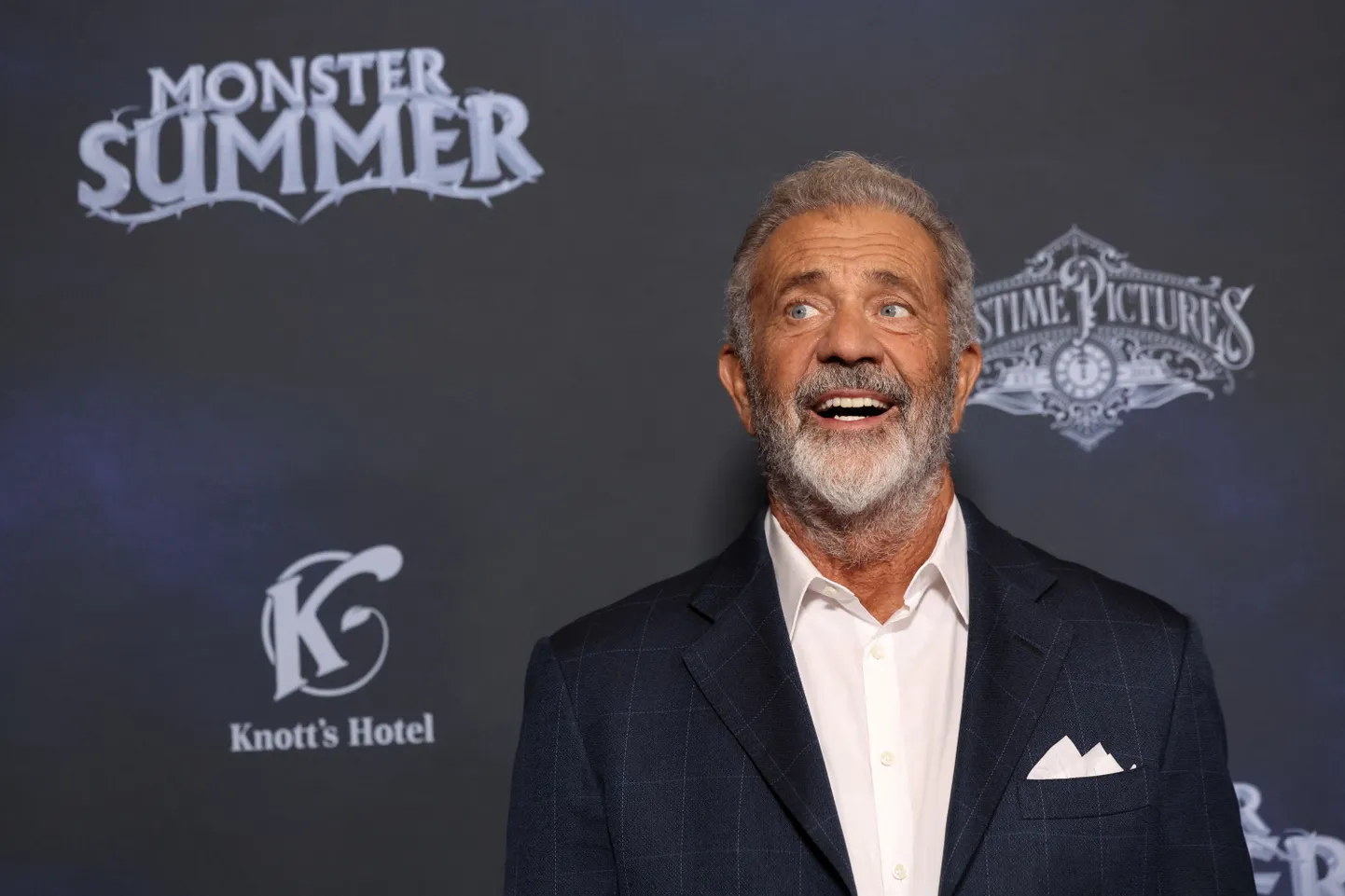 Telefonivestluses NewsNationi saatele püüdis Mel Gibson jääda optimistlikuks, kui ta rääkis kodu kaotamisega seotud tundest.
