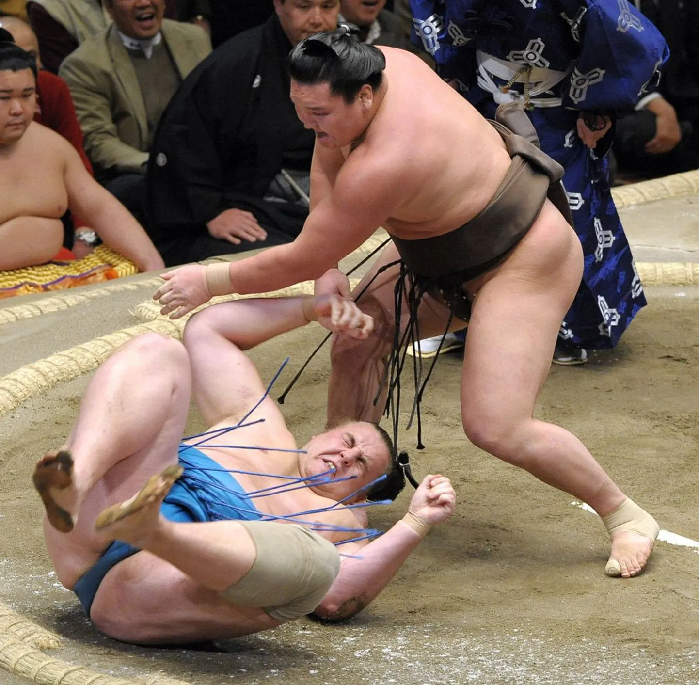 Baruto kaotas yokozuna Hakuhole.