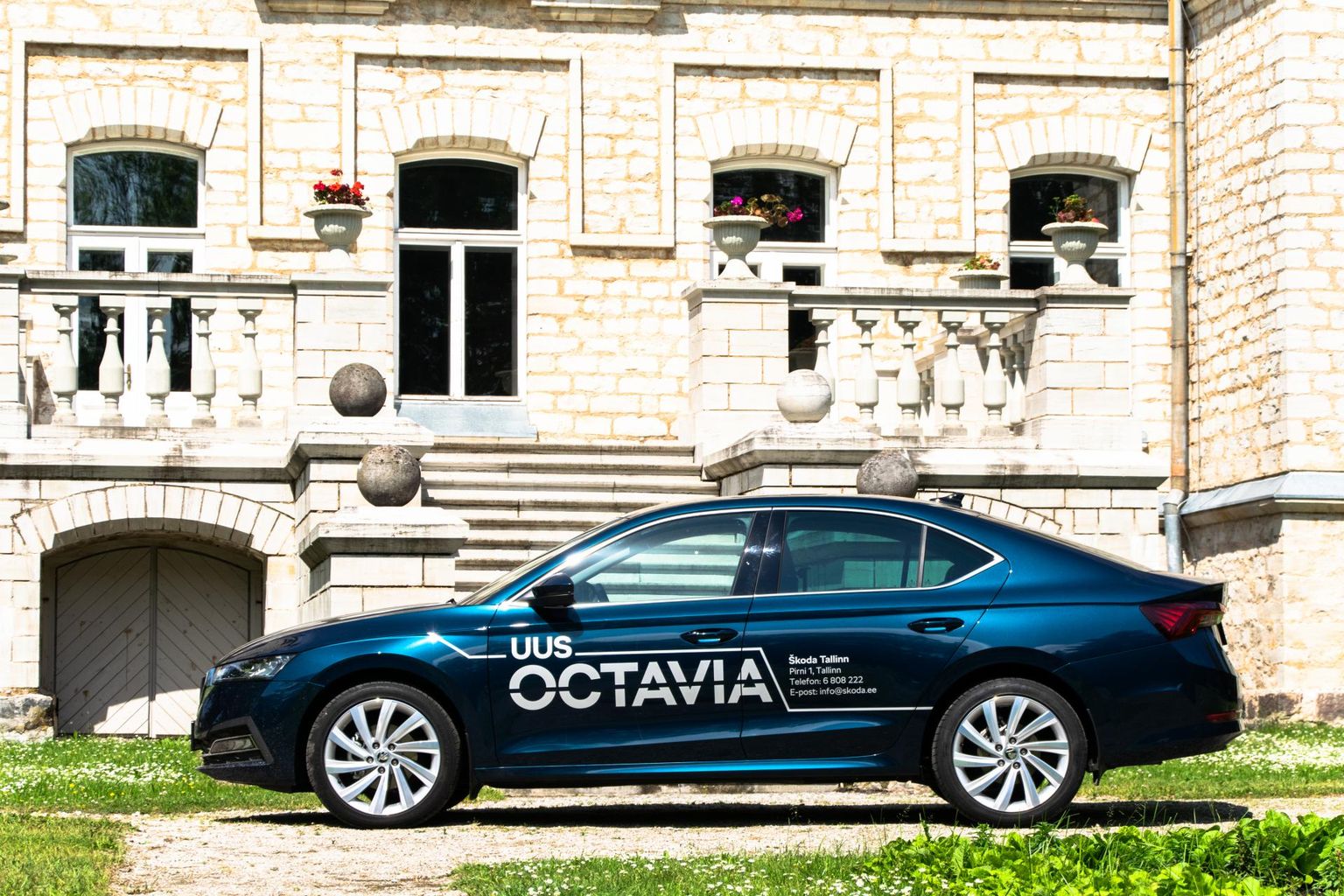 Škoda Octavia näib soovivat välja näha peenem ja kallim kui lihtsalt rahvaauto.